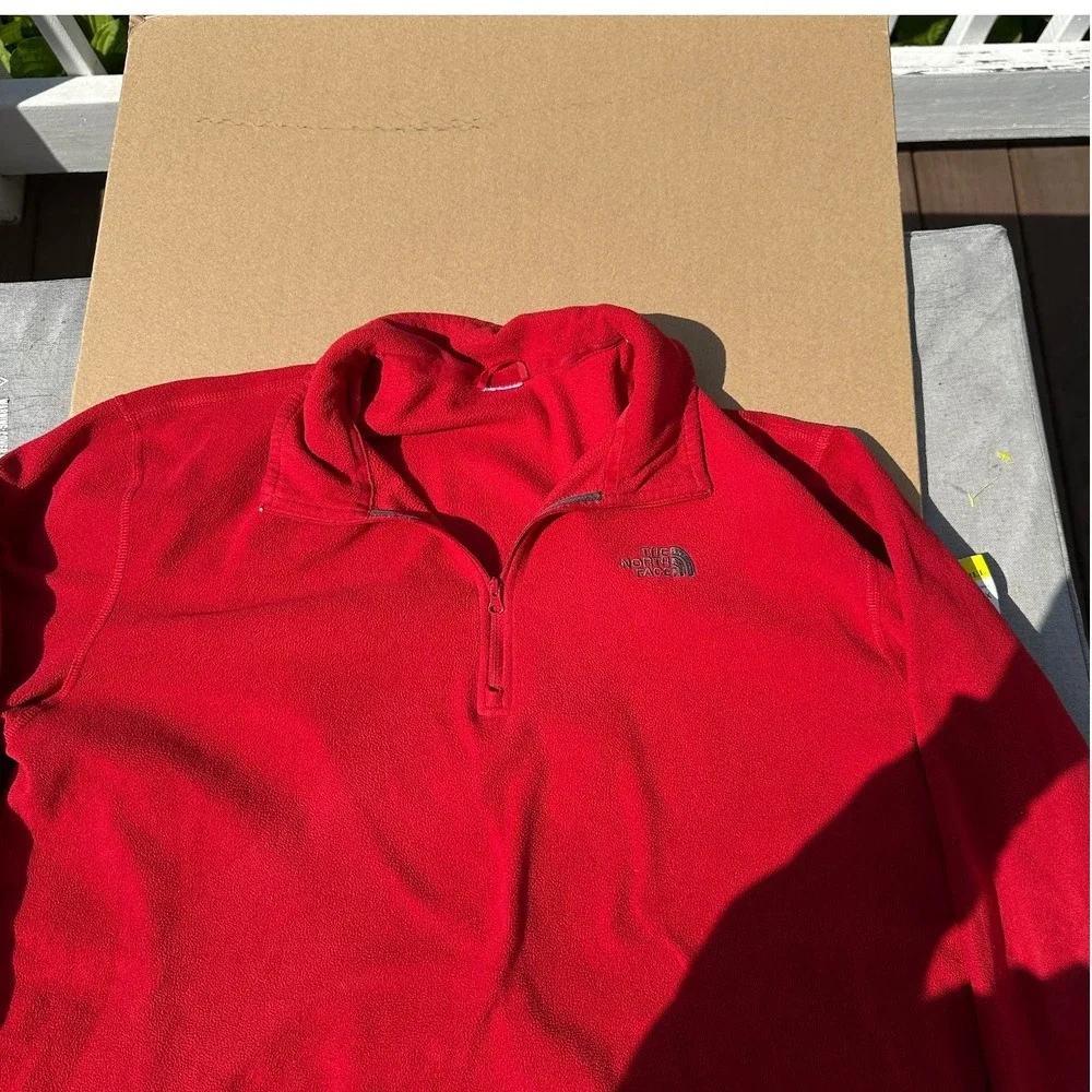 The North Face Mens TKA 100 Polartec Quarter Zip Fleece Pullover Red Medium